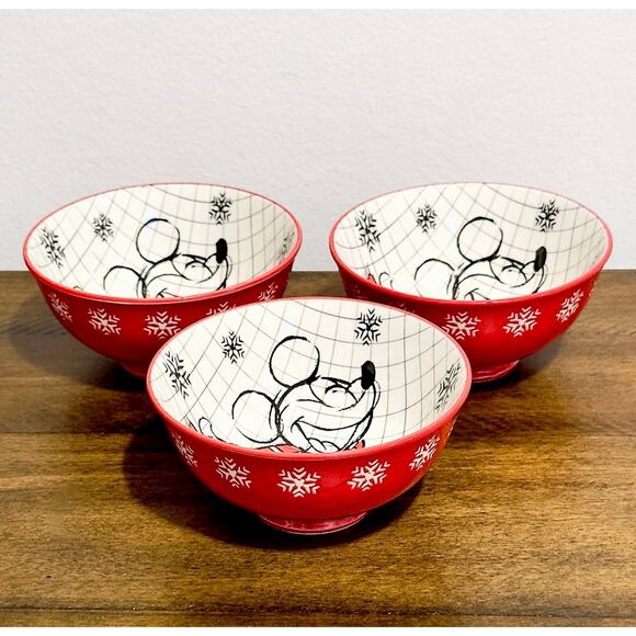 NWT: Disney - Set of 3, Mickey Mouse Christmas Sketchbook, Snack/ Tidbit Bowls - Picture 6 of 7
